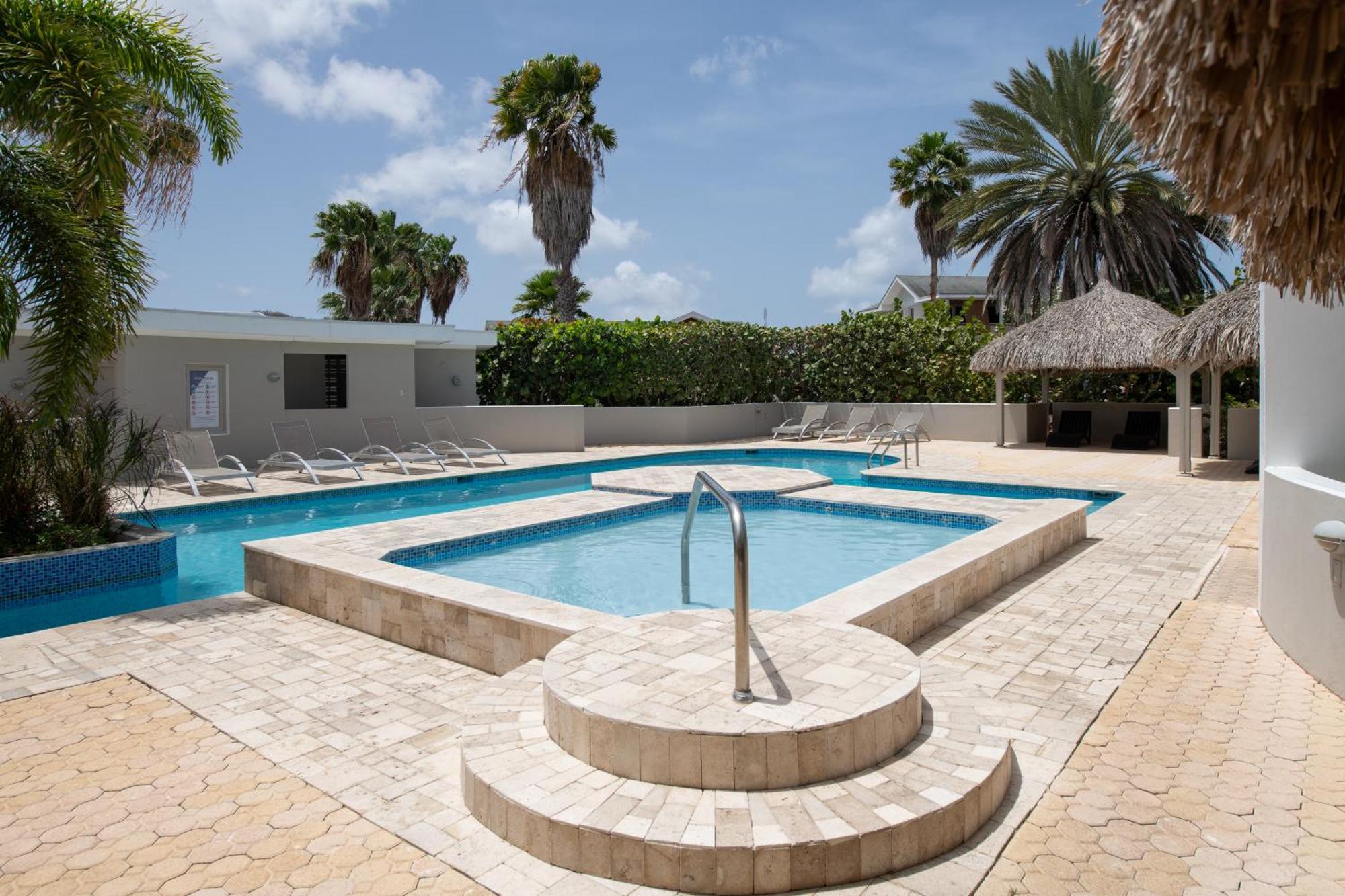 Villa At Secured Gated Resort Near Mambo Beach! Willemstad Bagian luar foto
