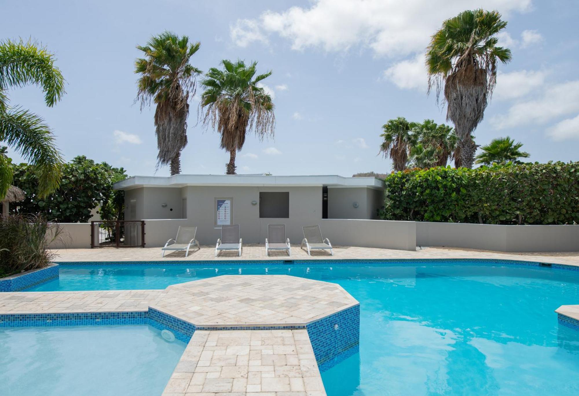 Villa At Secured Gated Resort Near Mambo Beach! Willemstad Bagian luar foto